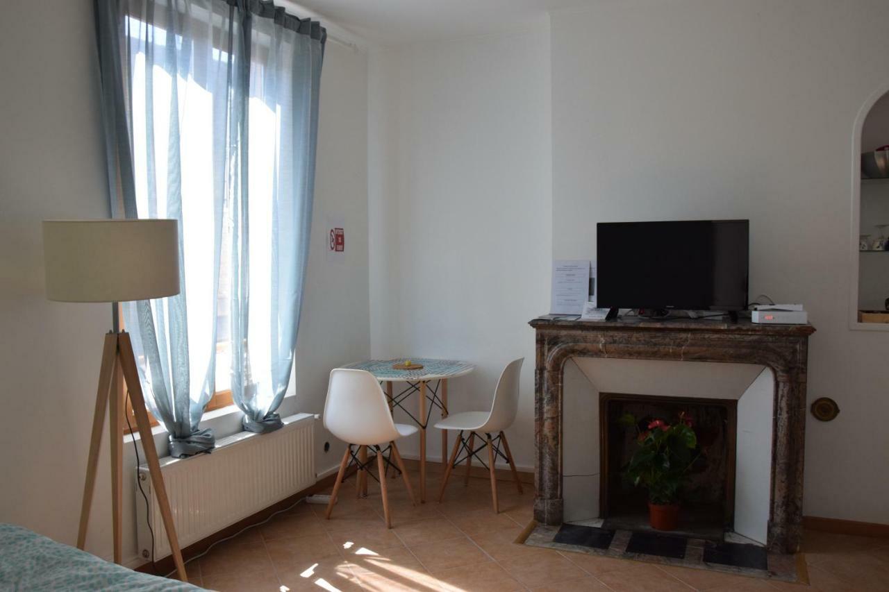 Joli Studio Plein Centre De Milly La Foret Buitenkant foto